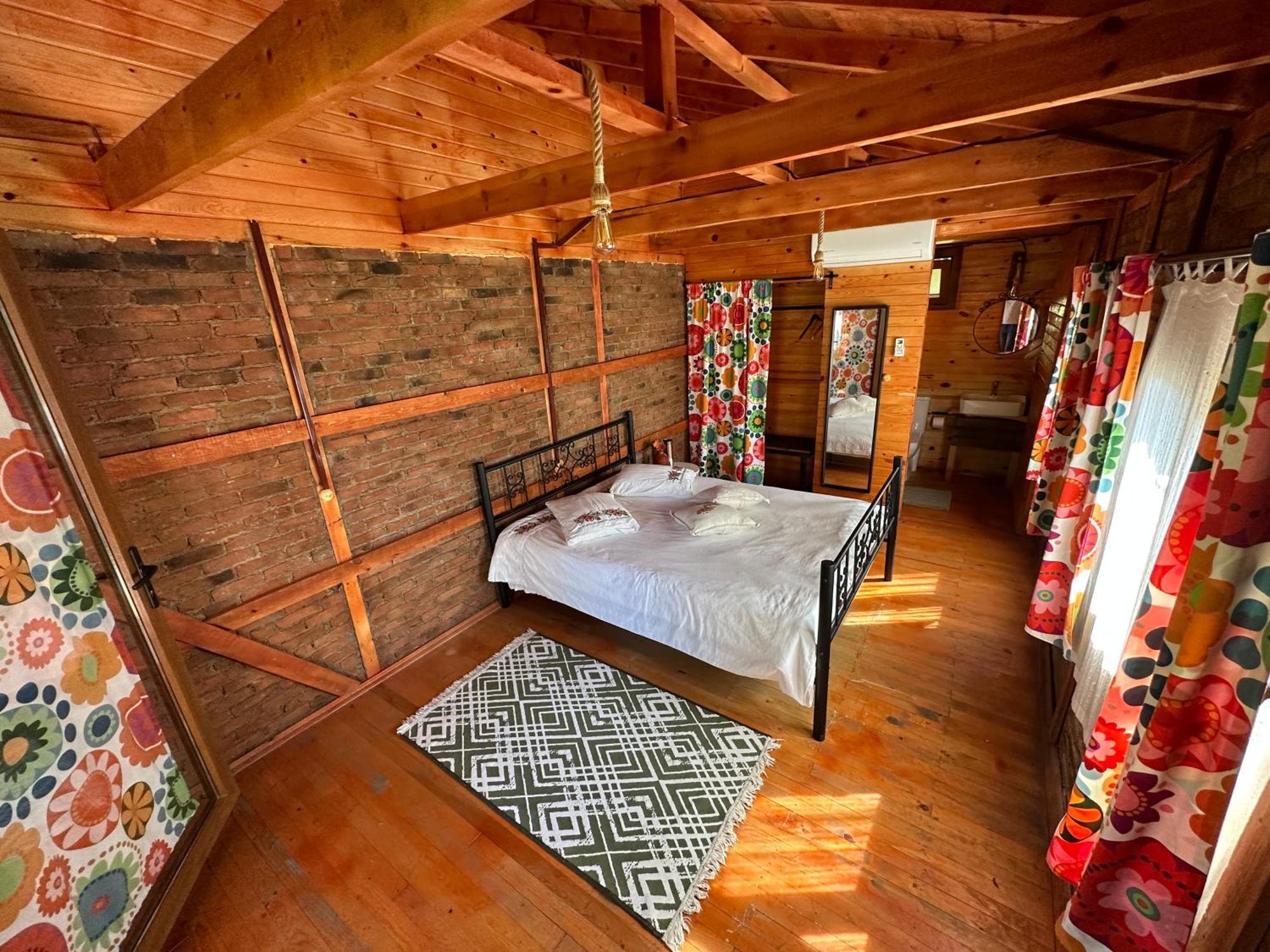 Bed and Breakfast Otantik Tas Ev Dalaman Zewnętrze zdjęcie